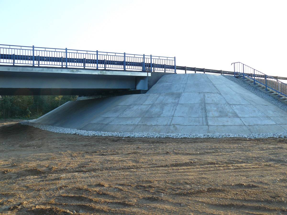 Поставка бетона на реконструкцию моста через реку Шерья